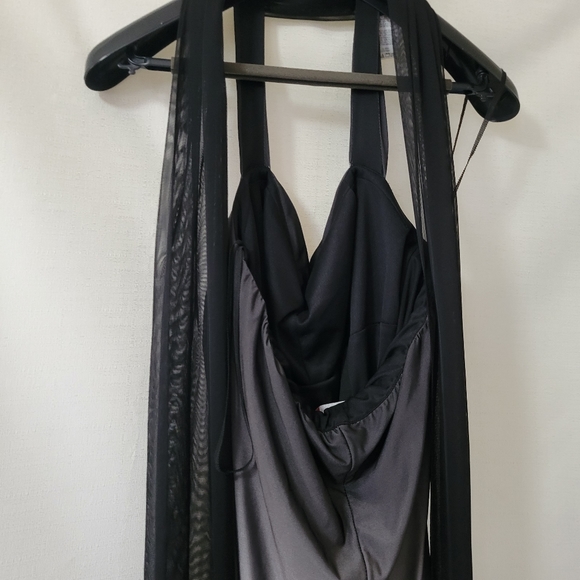 Like New 16W Laura Plus Halter Evening Gown - Picture 5 of 6